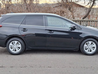 Toyota Auris foto 15