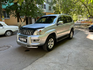 Toyota Land Cruiser Prado foto 2