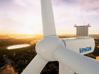 Industrial wind turbines Vestas foto 3