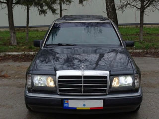 Mercedes Series (W124) foto 1