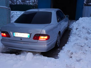 Mercedes E Class foto 4