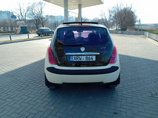 Lancia Ypsilon foto 4