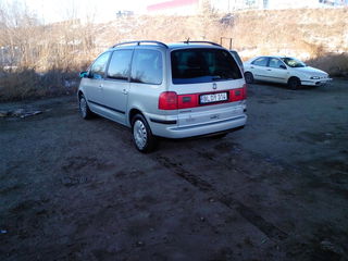 Volkswagen Sharan foto 7