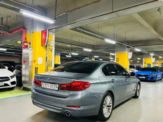 BMW 5 Series foto 3