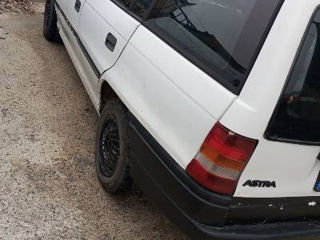 Opel Astra foto 2