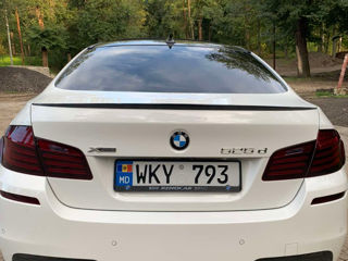 BMW 5 Series foto 2