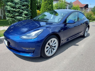 Tesla Model 3 foto 1