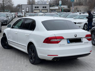 Skoda Superb foto 4