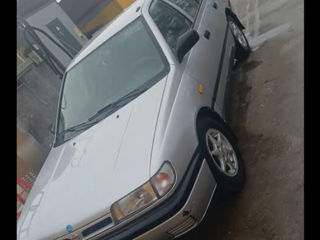 Nissan Sunny foto 5