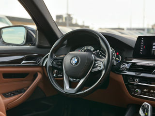 BMW 5 Series foto 8