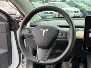 Tesla Model 3 foto 13