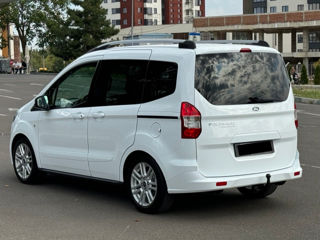 Ford Tourneo Courier foto 5