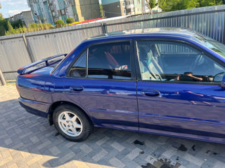 Mitsubishi Lancer foto 2