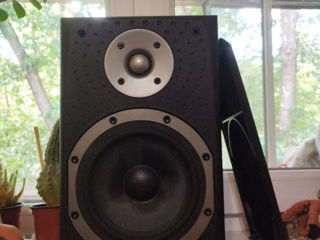 Bowers & Wilkins 300 foto 3