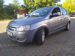 Opel Corsa foto 2