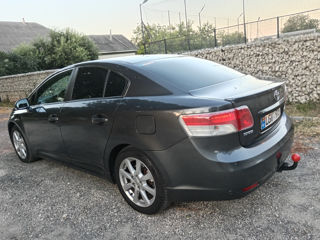 Toyota Avensis foto 6