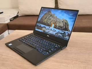 Dell 7370 (13.3" FullHD, Core M5, DDR4 8Gb, NVME 256Gb) Tasta iluminata foto 1