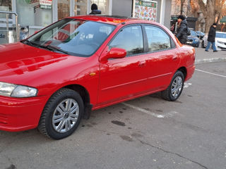 Mazda 323 foto 3