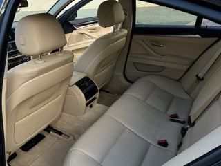 BMW 5 Series foto 8