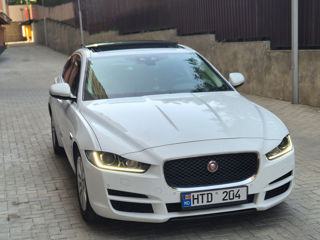 Jaguar XE foto 16