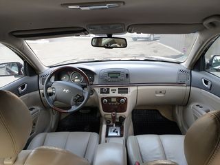 Hyundai Sonata foto 2