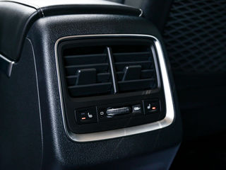 Geely Atlas Pro foto 14