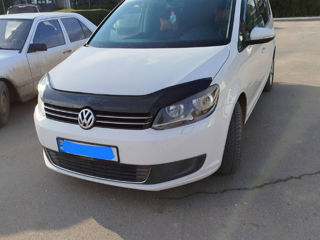 Volkswagen Touran foto 3