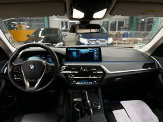 BMW 5 Series foto 5