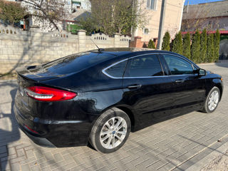 Ford Fusion foto 6