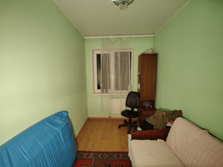 Vând casa foto 5