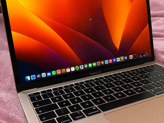 Se vinde MacBook Air