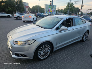 Ford Fusion foto 1