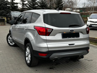 Ford Escape foto 4