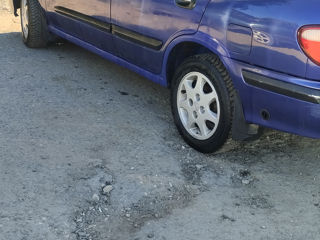 Nissan Almera foto 7