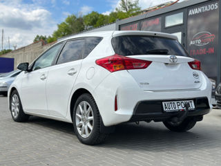 Toyota Auris foto 3