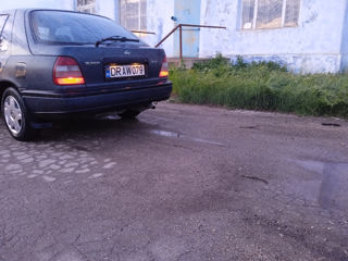 Nissan Sunny foto 4