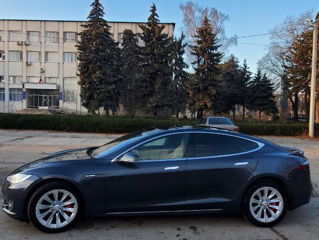 Tesla Model S foto 3