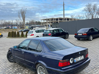 BMW 3 Series foto 4