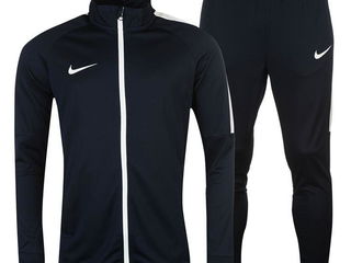 Prețuri noi costume sportive Nike foto 4