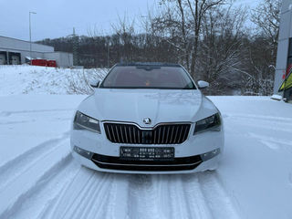 Skoda Superb foto 2