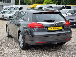 Opel Insignia foto 10