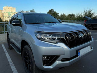 Toyota Land Cruiser Prado foto 2