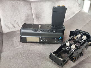 Battery grip Meike analog Canon BG-E8 550, 600, 650, 700