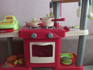 Продаю детскую игрушечную кухню с посудой , foto 1