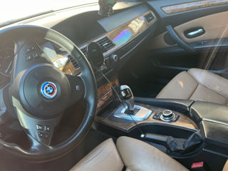 BMW 5 Series foto 5