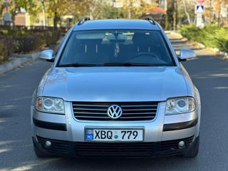 Volkswagen Passat foto 3