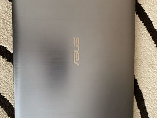 Asus E403s foto 2