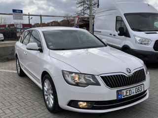 Skoda Superb foto 1