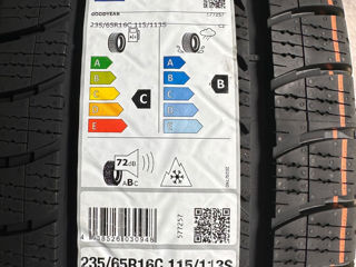 235/65 R16c Goodyear 4 Seasons