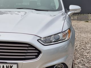 Ford Fusion foto 4